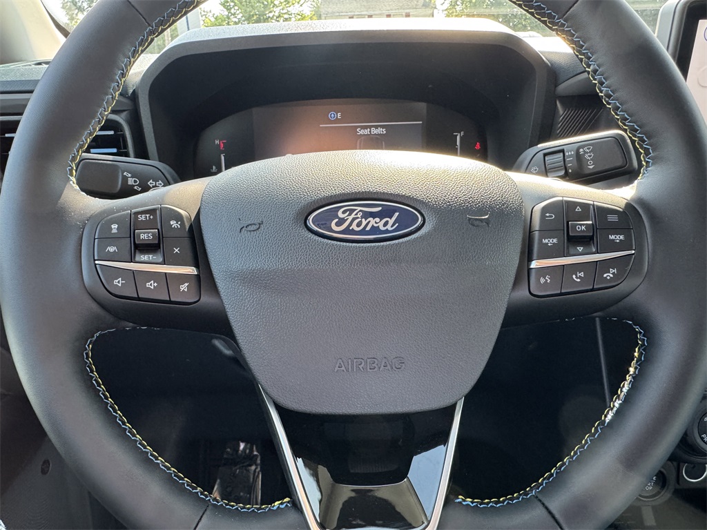 2025 Ford Maverick photo 27