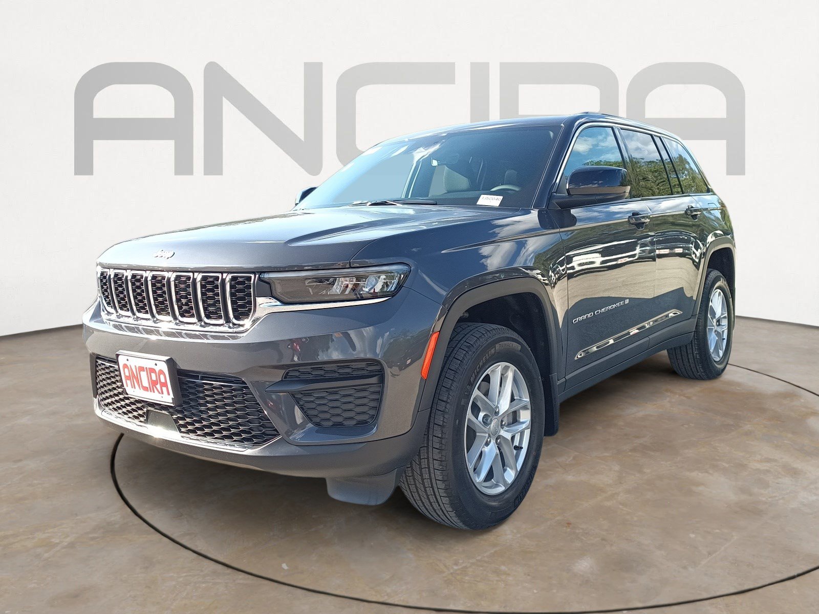 2025 Jeep Grand Cherokee Laredo X photo 5