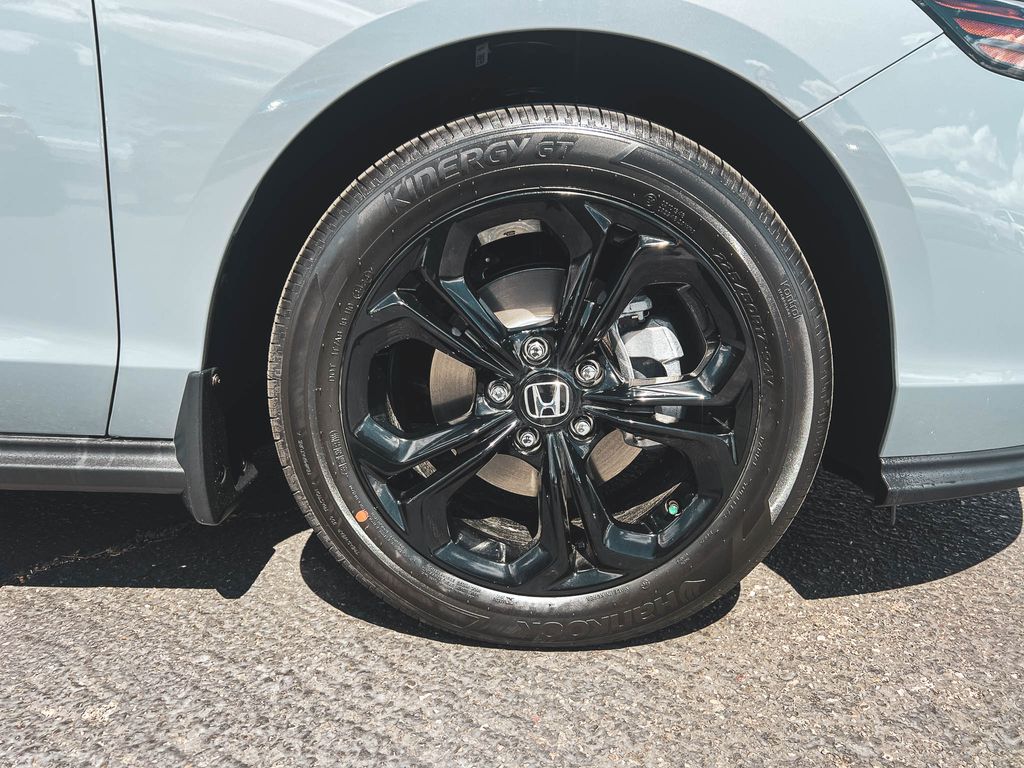 2025 Honda Accord SE photo 3