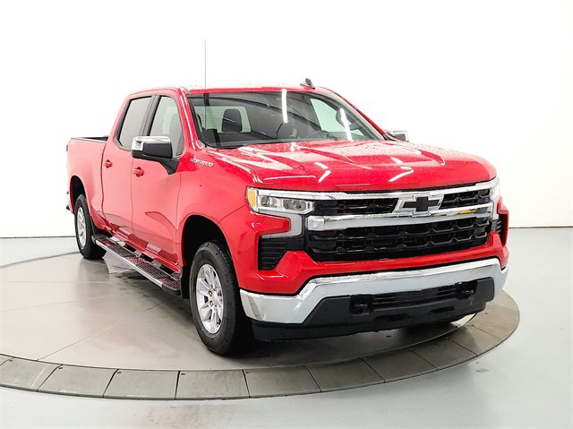 2025 Chevrolet Silverado 1500 LT photo 2