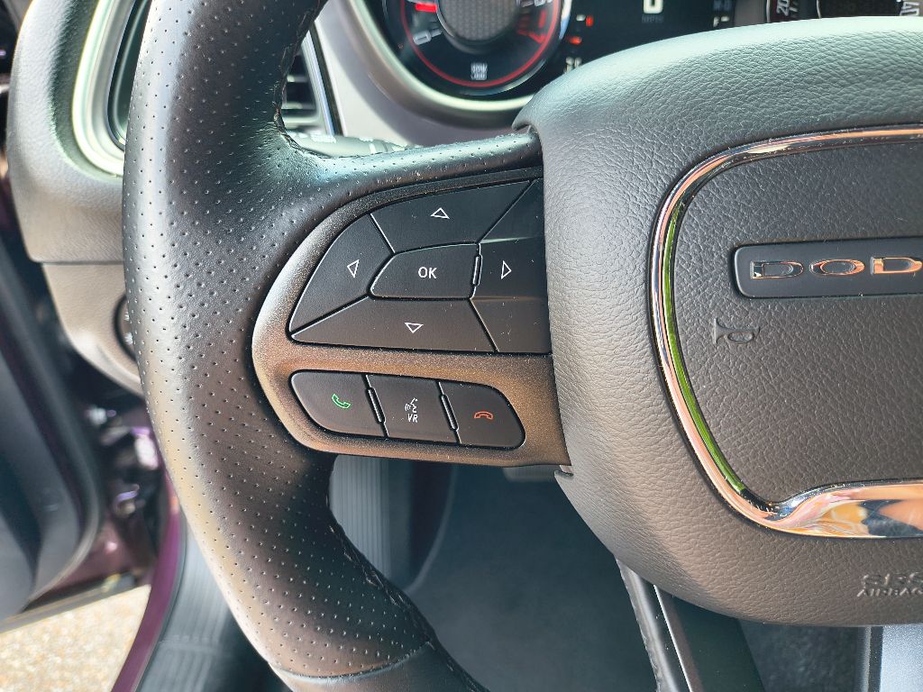 2022 Dodge Challenger SXT photo 17