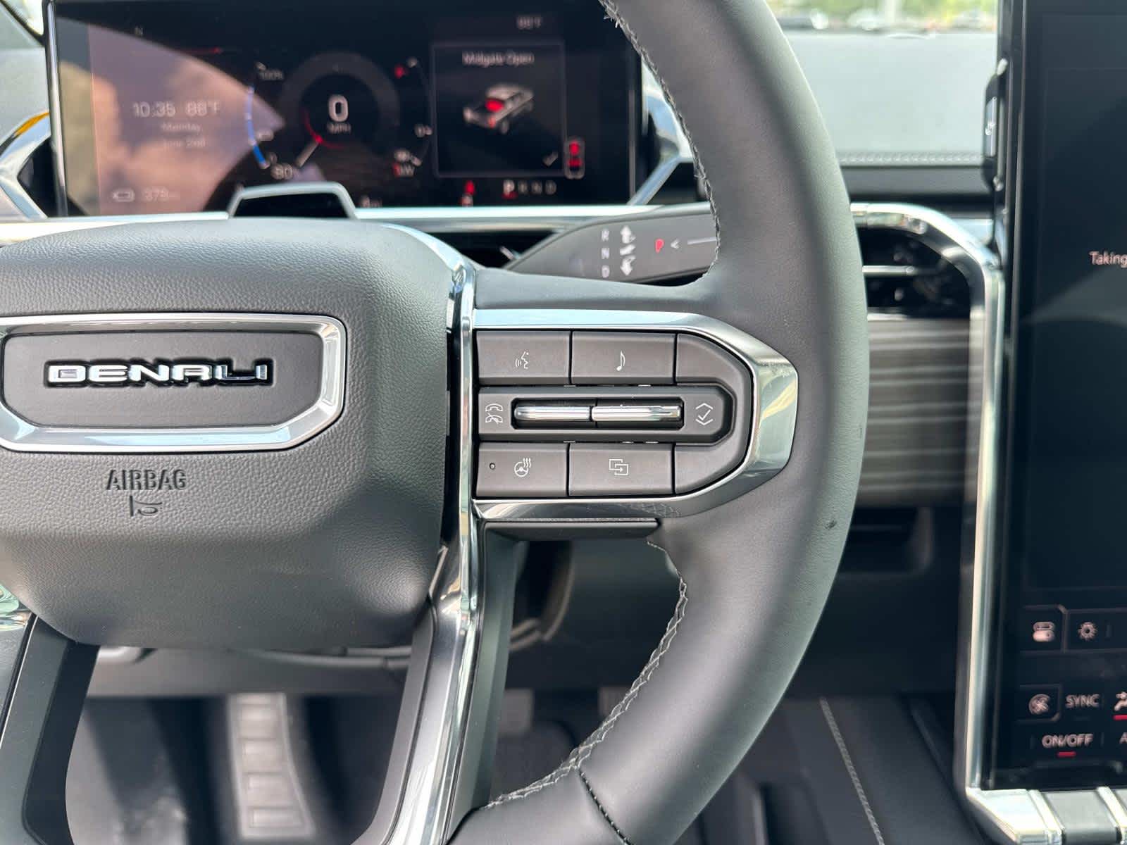 2025 Gmc Sierra EV Denali photo 16