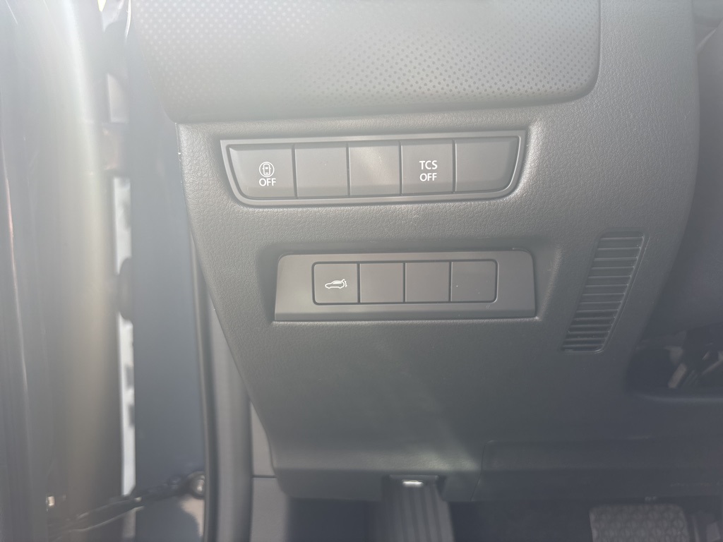 2025 Mazda CX-50 2.5 S Premium photo 9