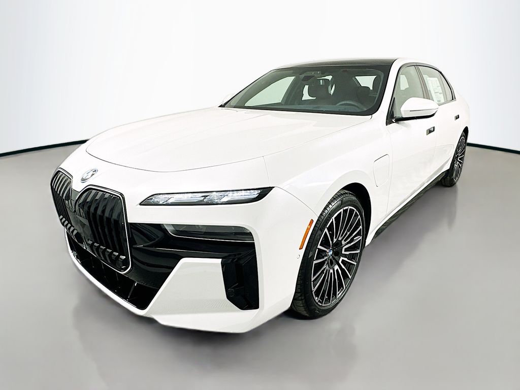 2026 Bmw 750e photo 2