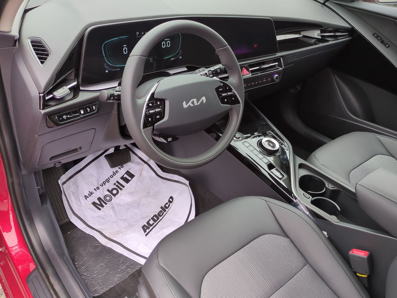 2025 Kia Niro Plug-In Hybrid EX photo 7