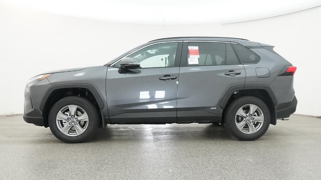 2025 Toyota RAV4 Hybrid XLE photo 10