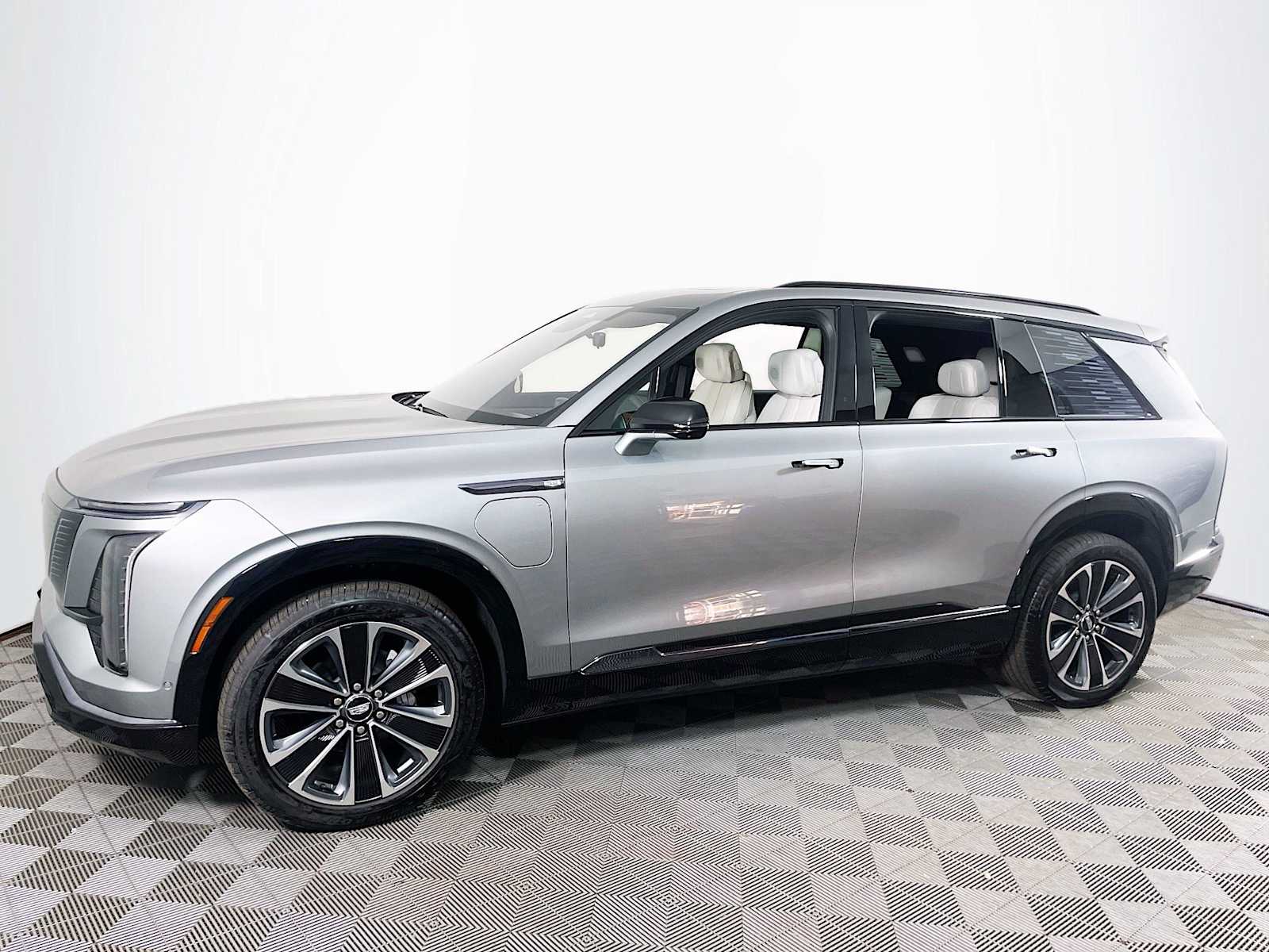 2026 Cadillac VISTIQ Sport's photo