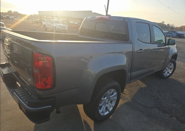 2021 Chevrolet Colorado LT photo 2