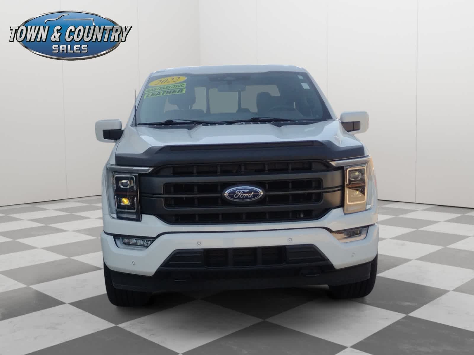 2022 Ford F-150 Lariat photo 2