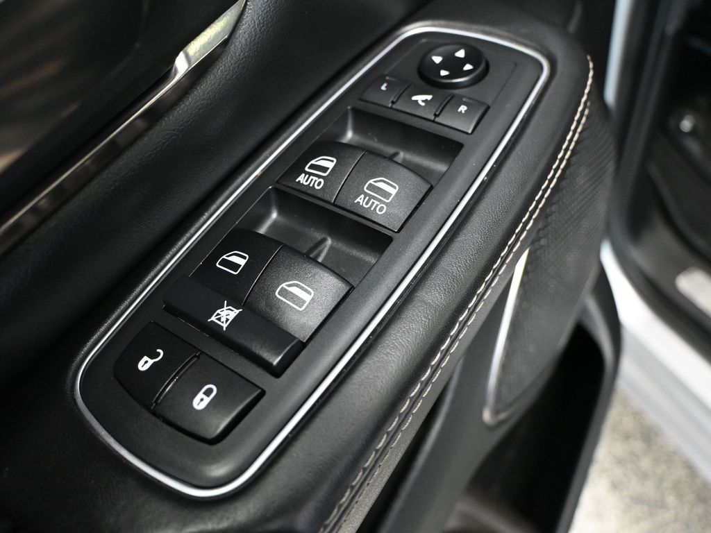 2020 Ram 1500 Limited photo 16