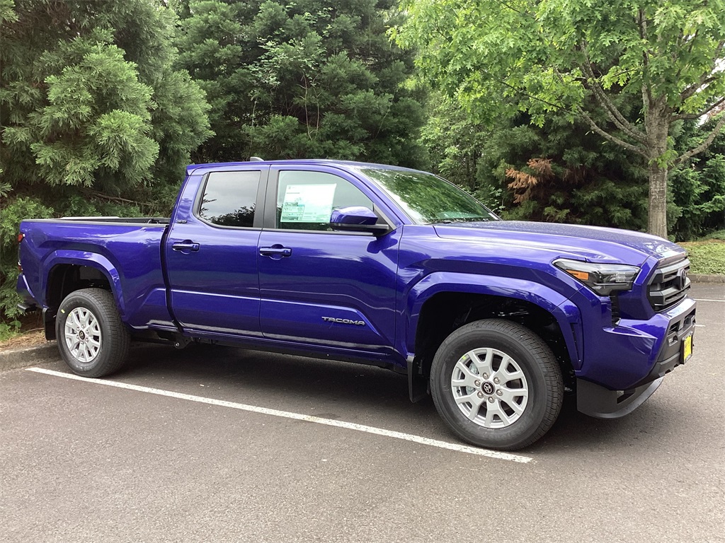 2025 Toyota Tacoma SR5 4x4 Double Cab photo 9