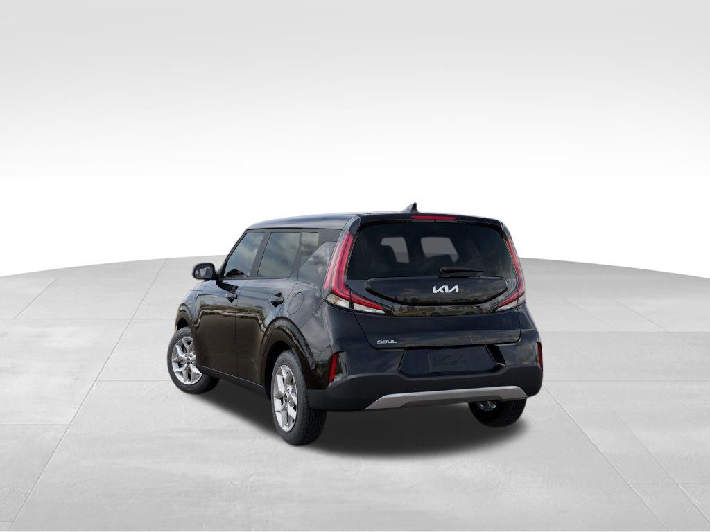 2025 Kia Soul LX photo 4