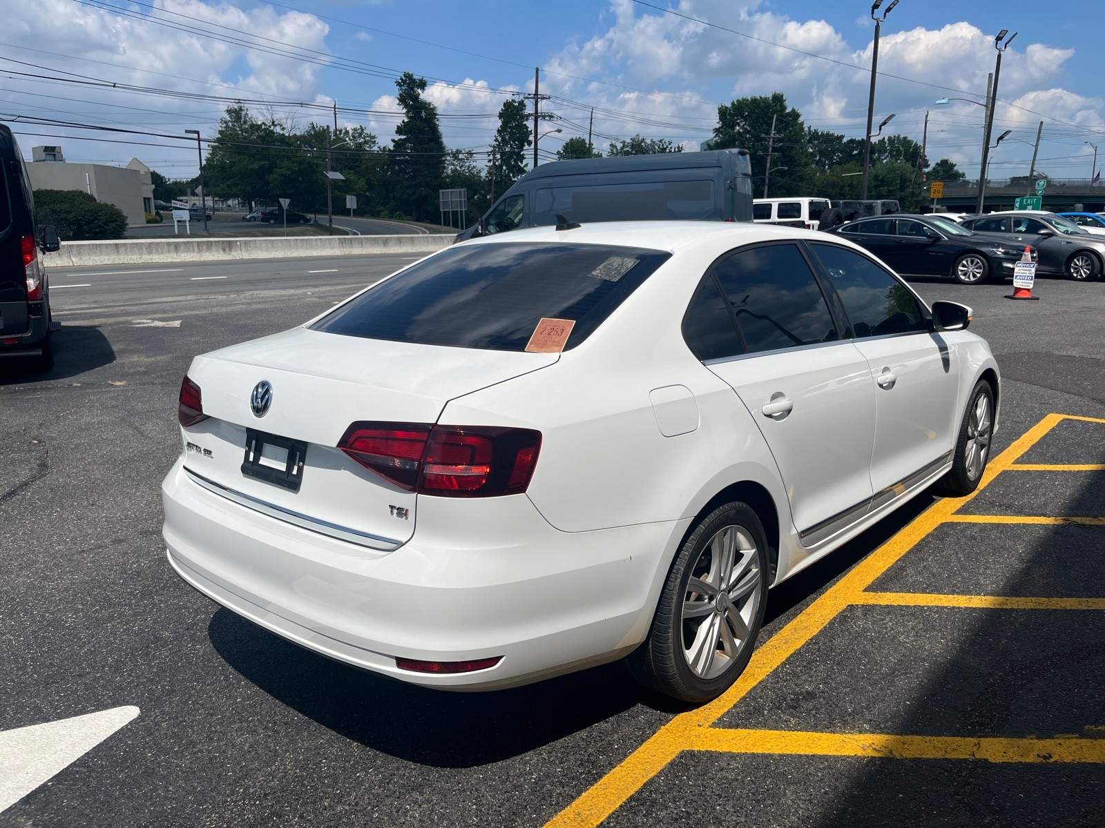 2017 Volkswagen Jetta 1.8T SEL photo 2