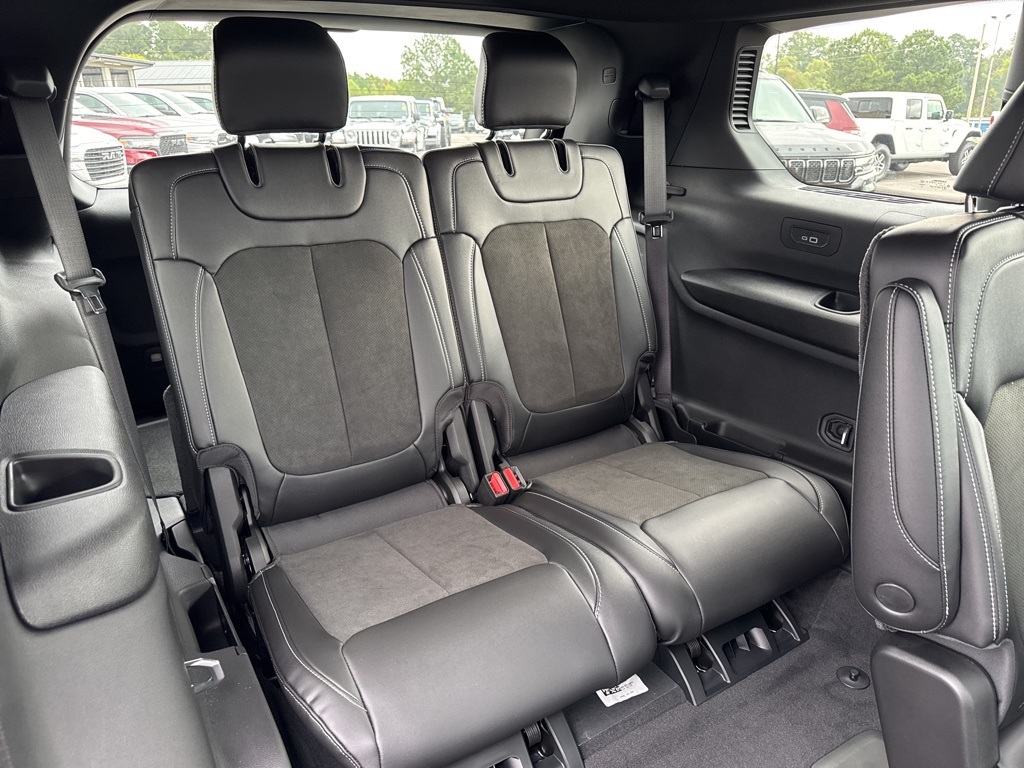 2025 Jeep Grand Cherokee Altitude X photo 18