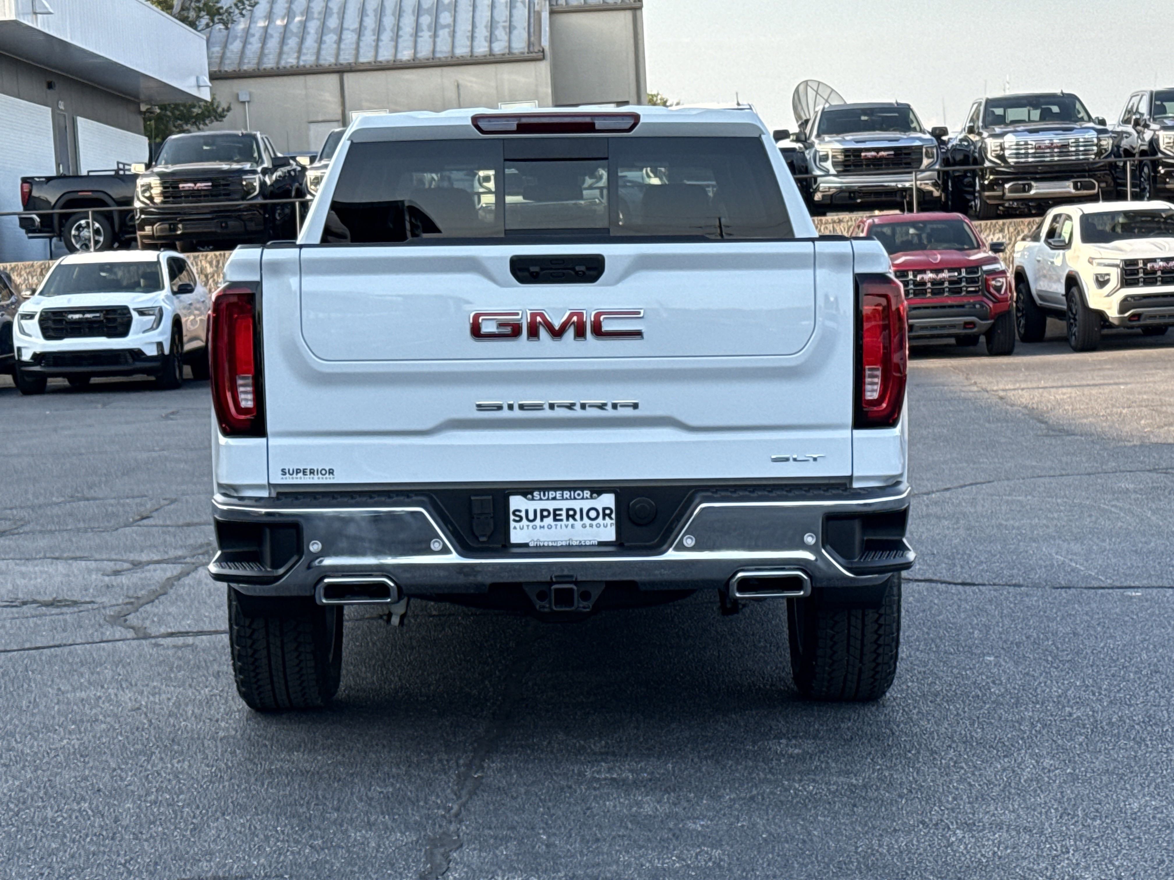2025 Gmc Sierra 1500 SLT photo 2