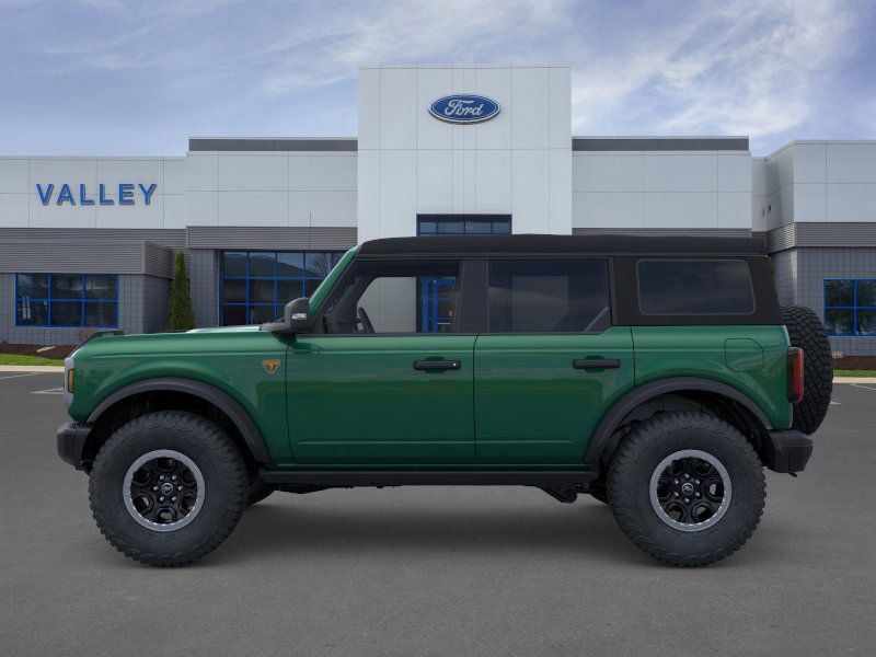 2025 Ford Bronco Badlands photo 2