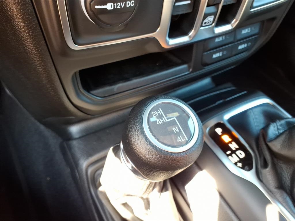 2025 Jeep Gladiator Sport S photo 19