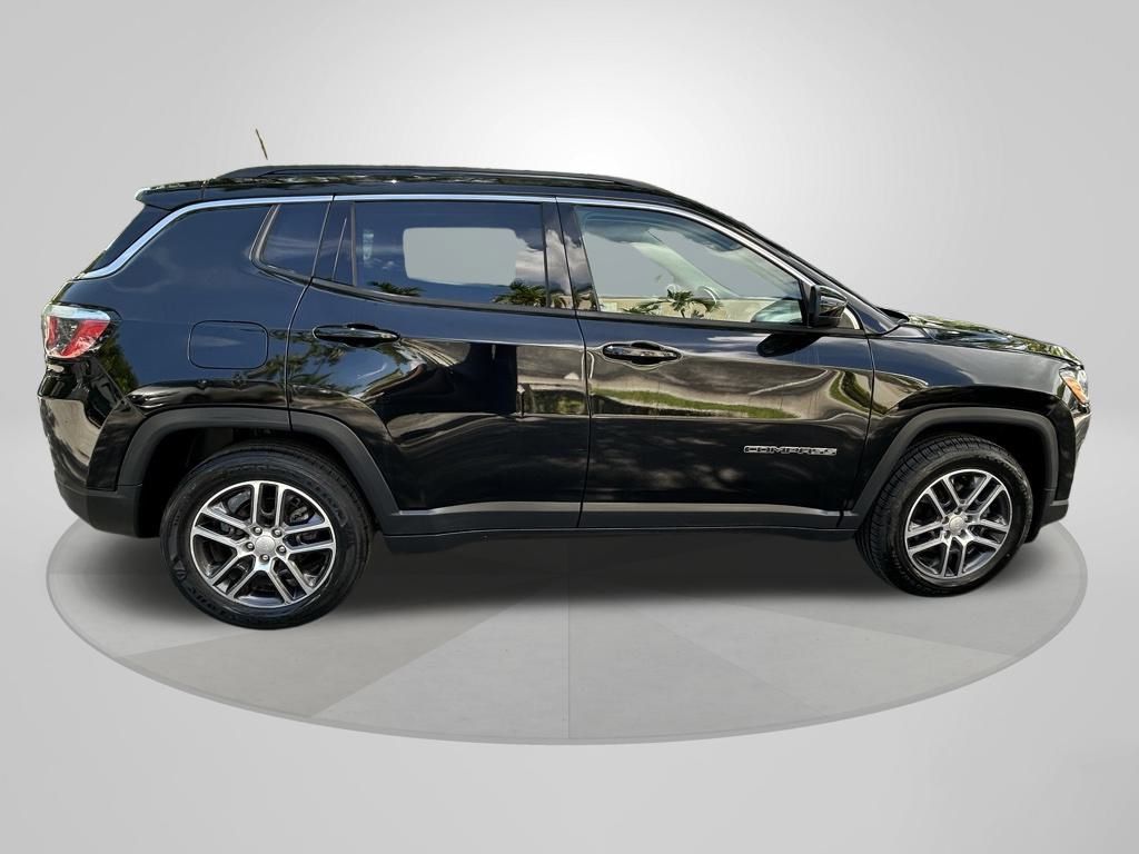 2020 Jeep Compass North Edition Latitude photo 8