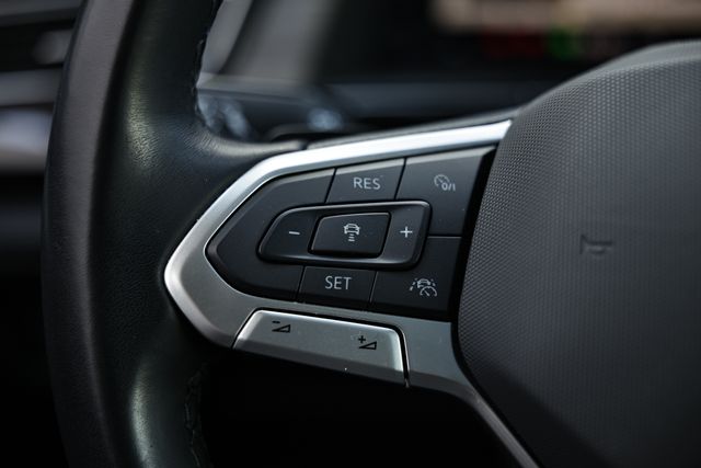 2024 Volkswagen Atlas SEL Premium R-Line photo 30