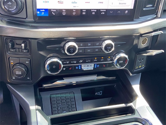 2024 Ford F-250 Lariat photo 17