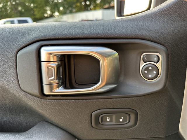 2023 Jeep Gladiator Overland photo 30