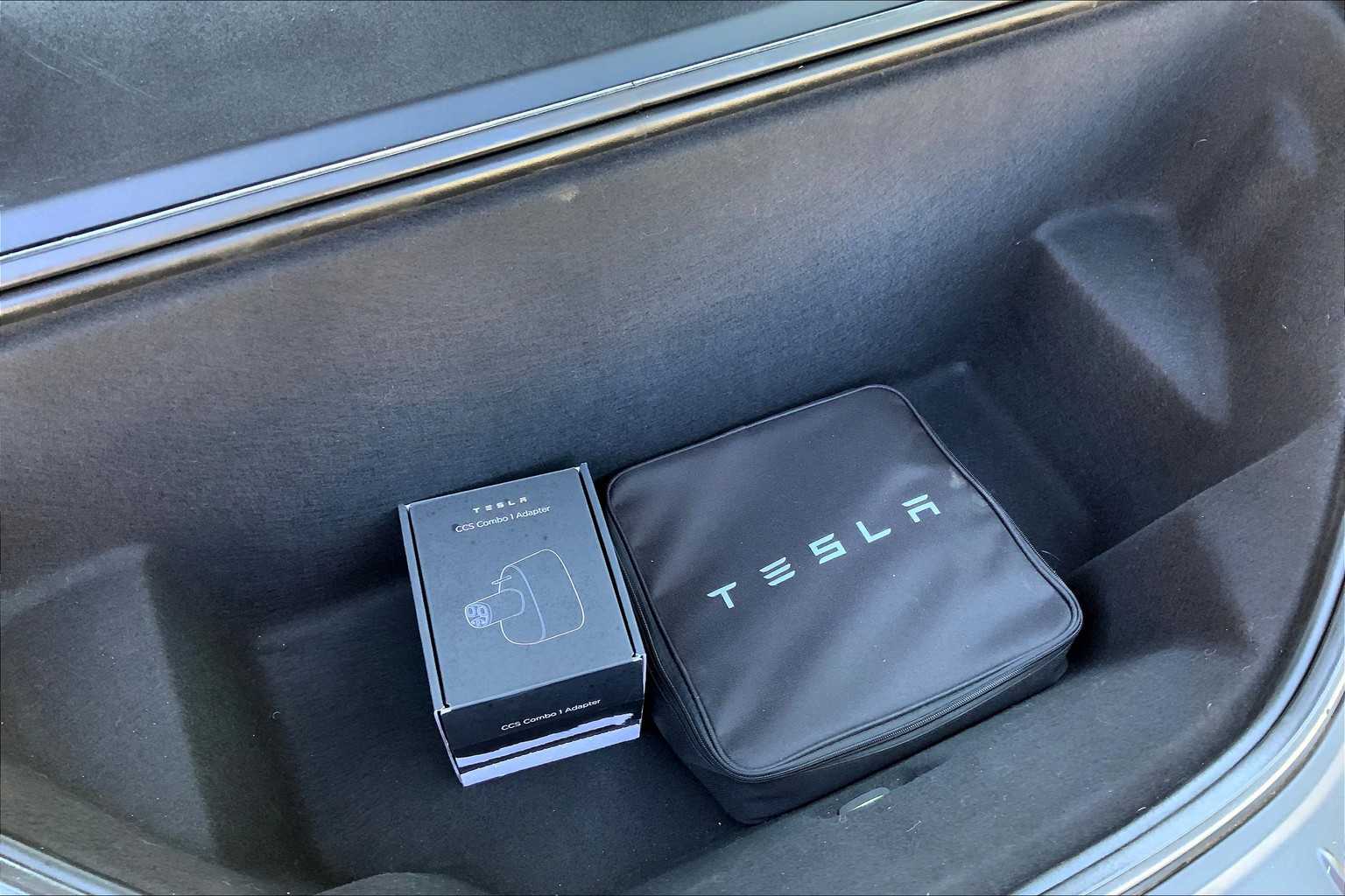 2017 Tesla Model S 100D AWD photo 30