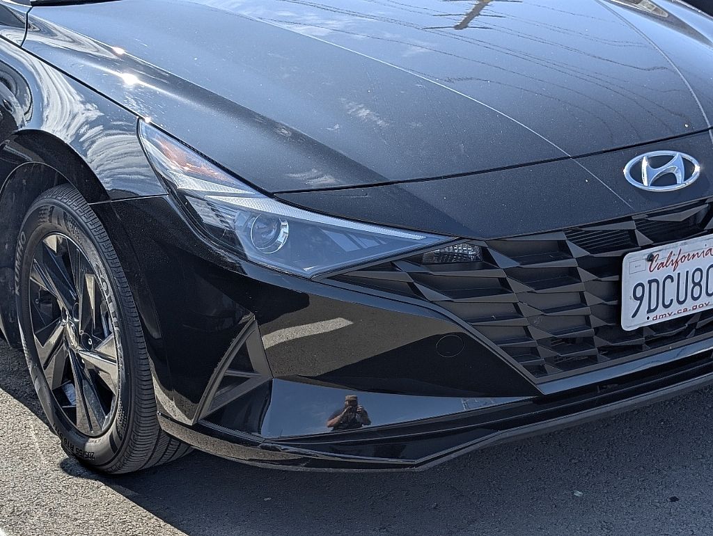 2023 Hyundai Elantra Hybrid Blue photo 2