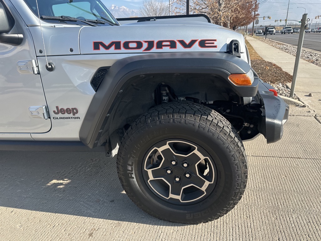 2022 Jeep Gladiator Mojave photo 3