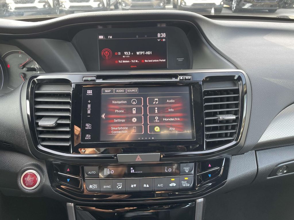2016 Honda Accord Touring photo 16