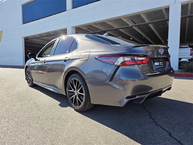 2021 Toyota Camry SE photo 4