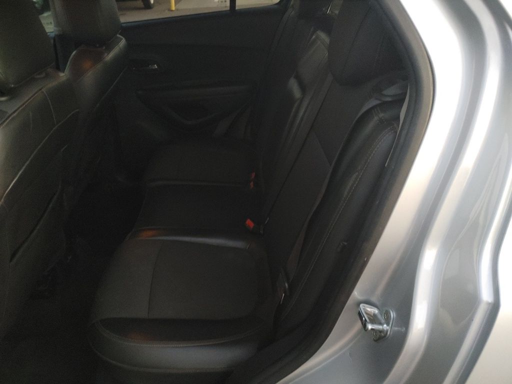 2020 Chevrolet Trax LT photo 14