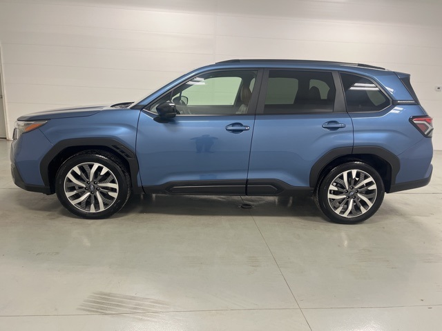 2025 Subaru Forester Touring photo 4
