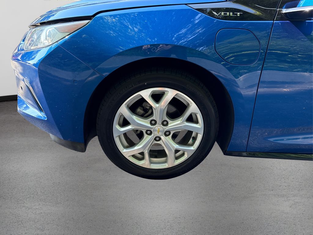 2016 Chevrolet Volt Premier photo 12