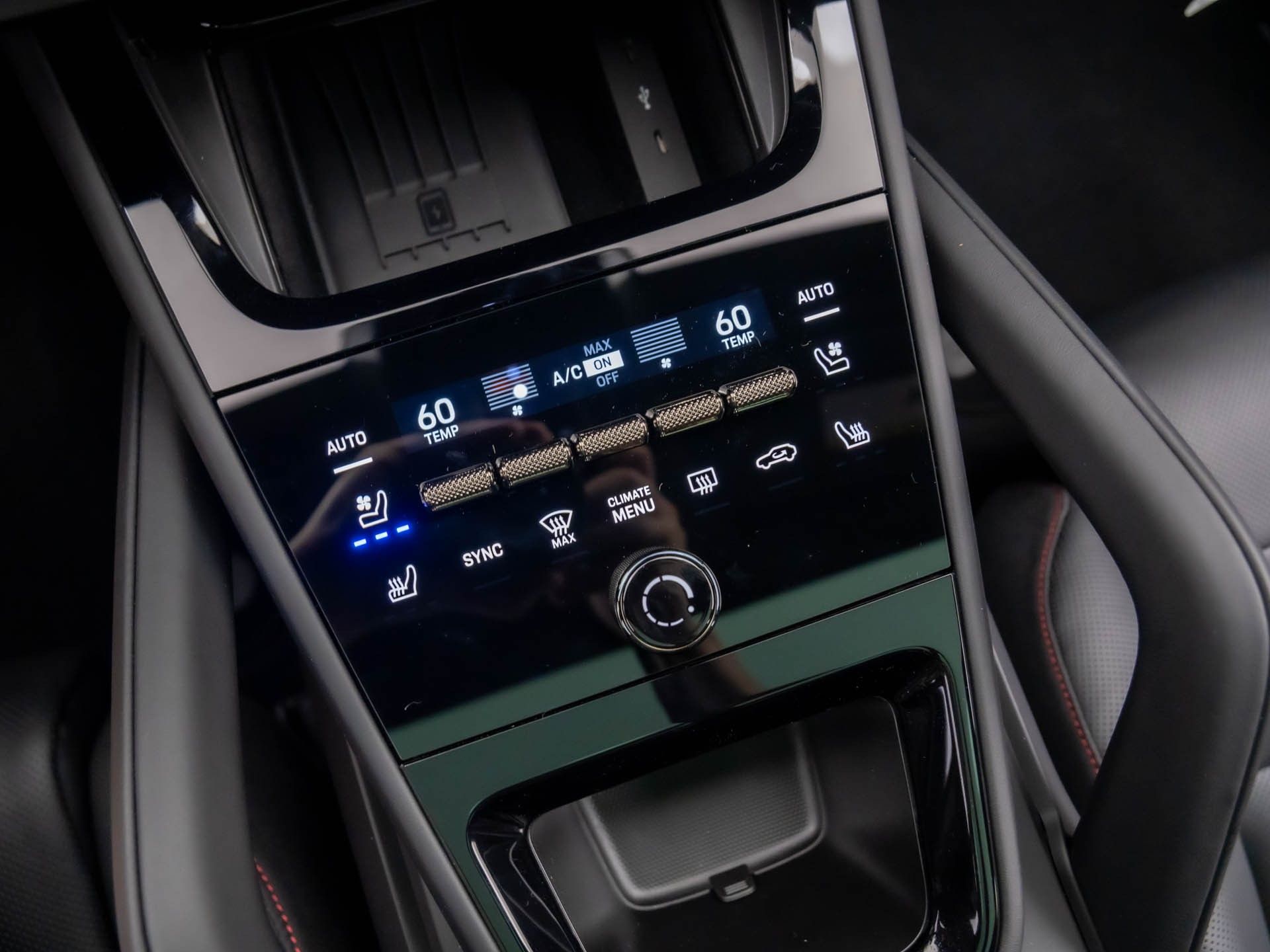 2025 Porsche Cayenne E-Hybrid Turbo photo 23