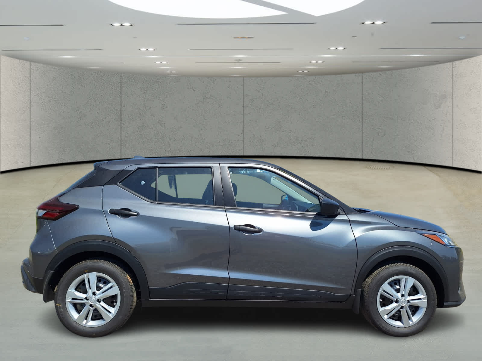 2025 Nissan Kicks Play S photo 6
