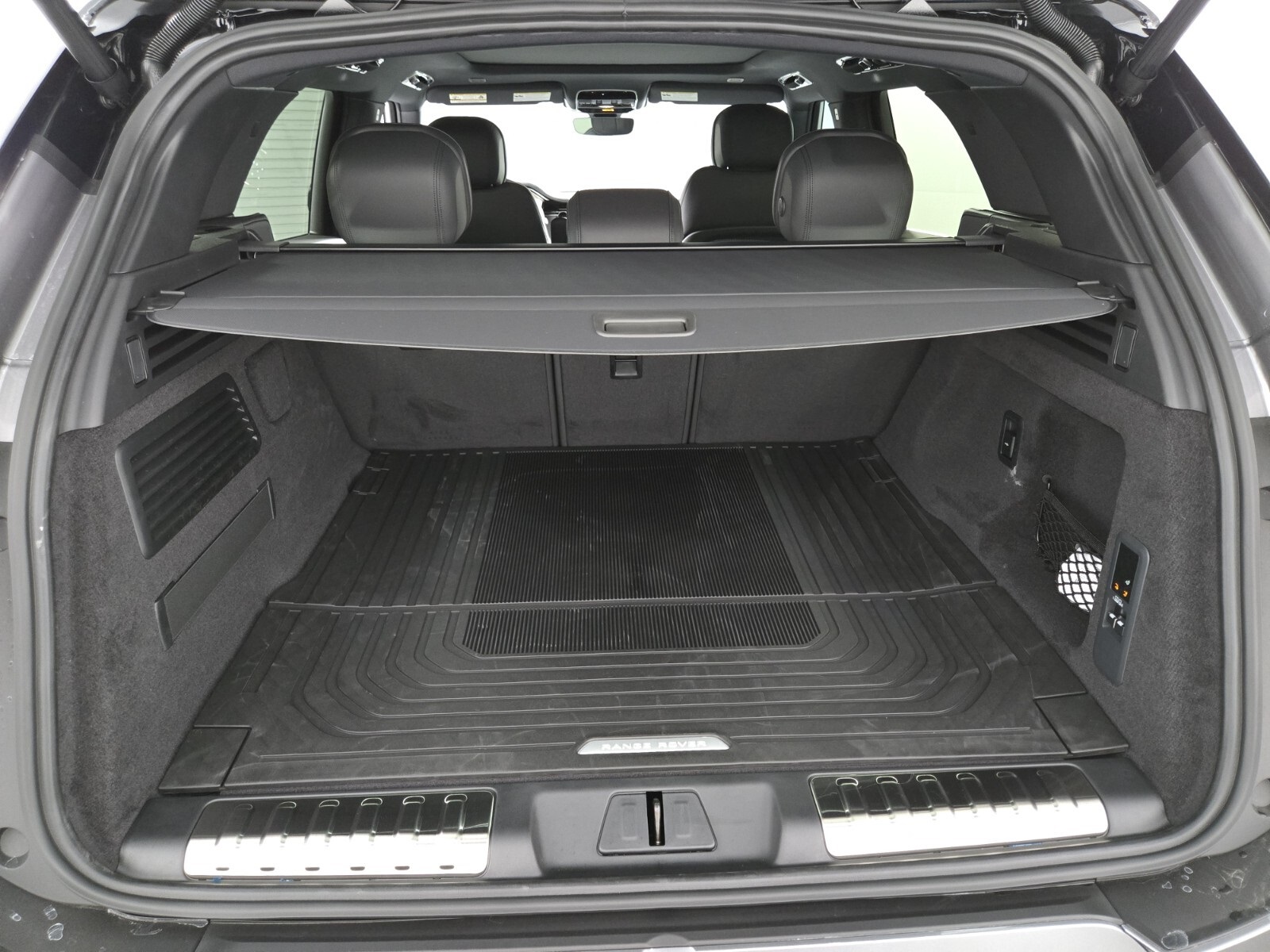 2025 Land Rover Range Rover Sport SE photo 11