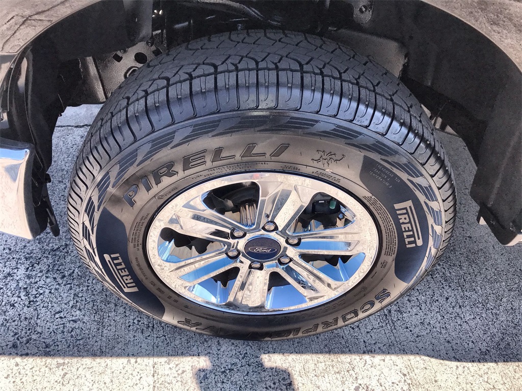 2015 Ford F-150 XLT photo 10