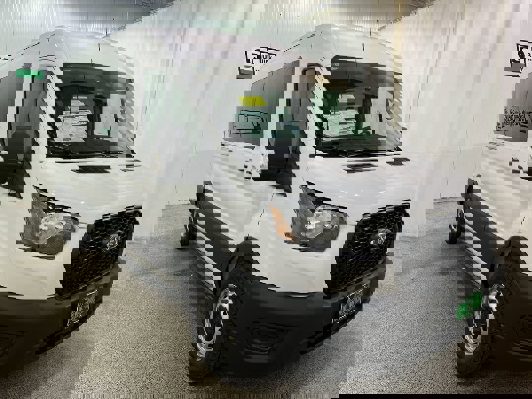 New 2025 OXFORD WHITE Ford XL image 1