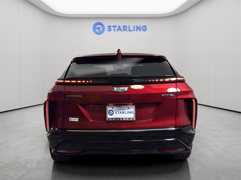 2024 Cadillac Lyriq Luxury photo 7