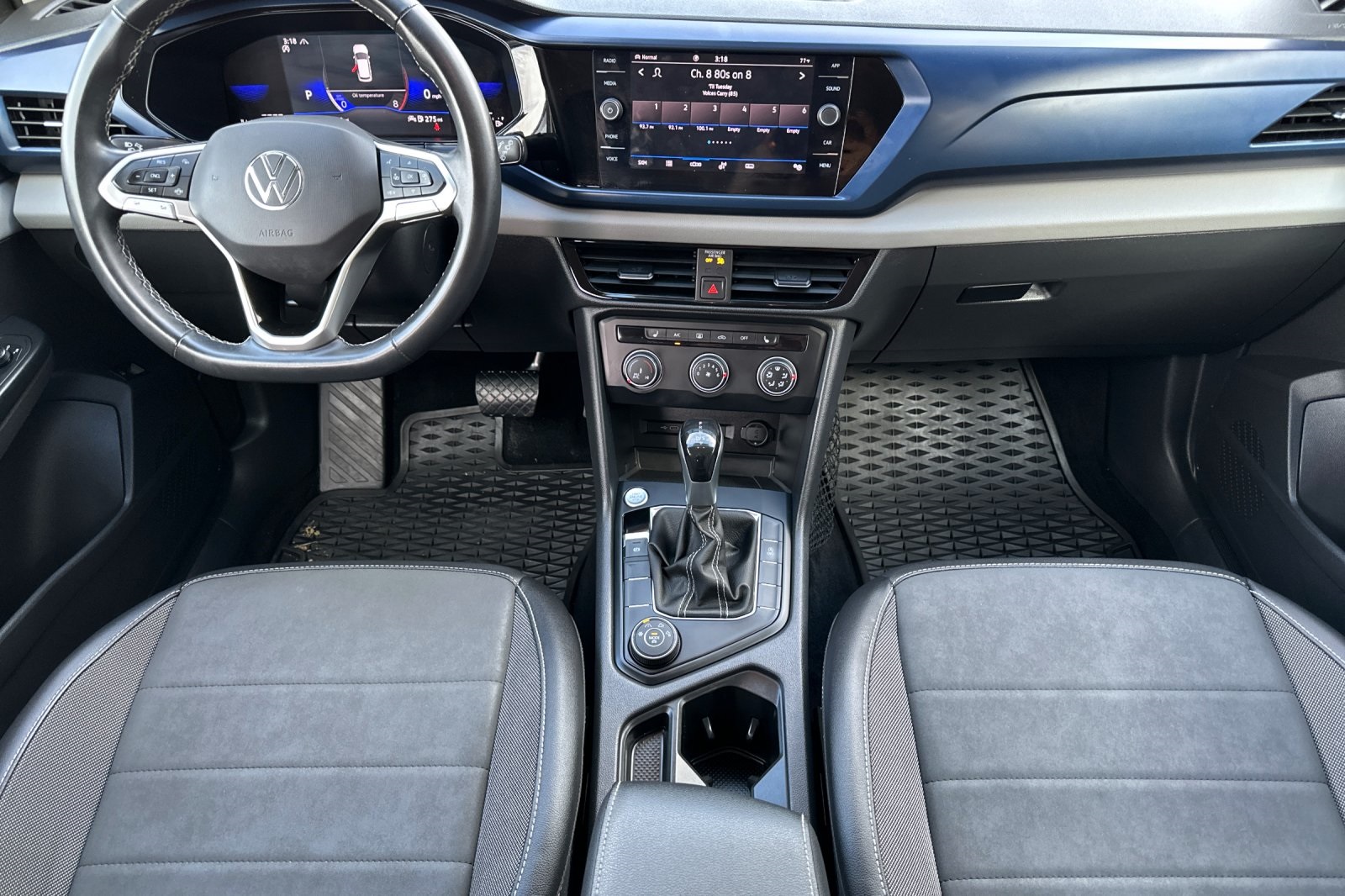 2022 Volkswagen Taos SE photo 12