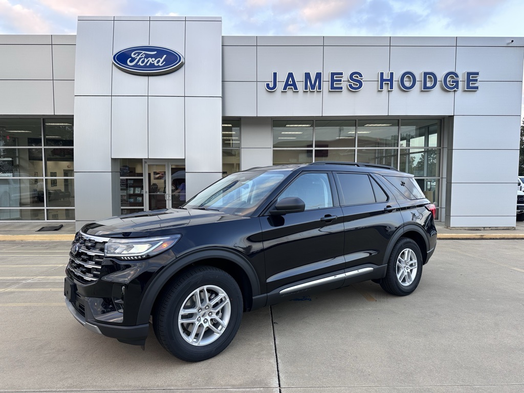 2025 Ford Explorer Active's photo