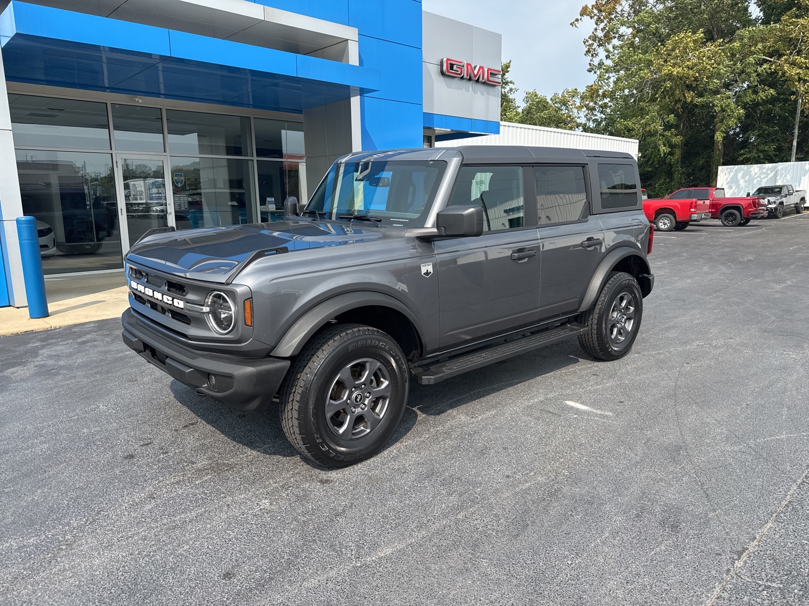 2022 Ford Bronco Big Bend photo 2