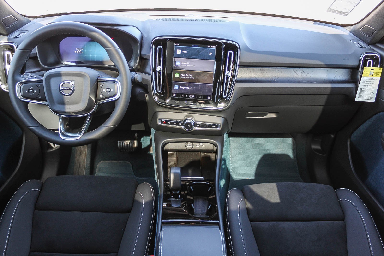 2023 Volvo C40 Recharge Ultimate photo 11