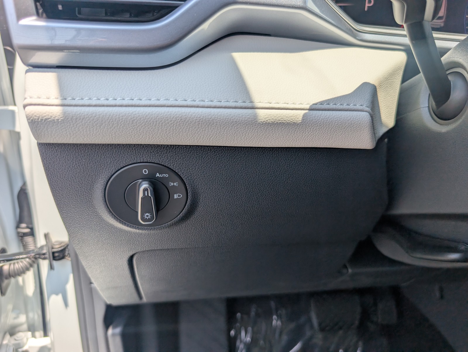 New 2025 Pure White Volkswagen SEL image 19