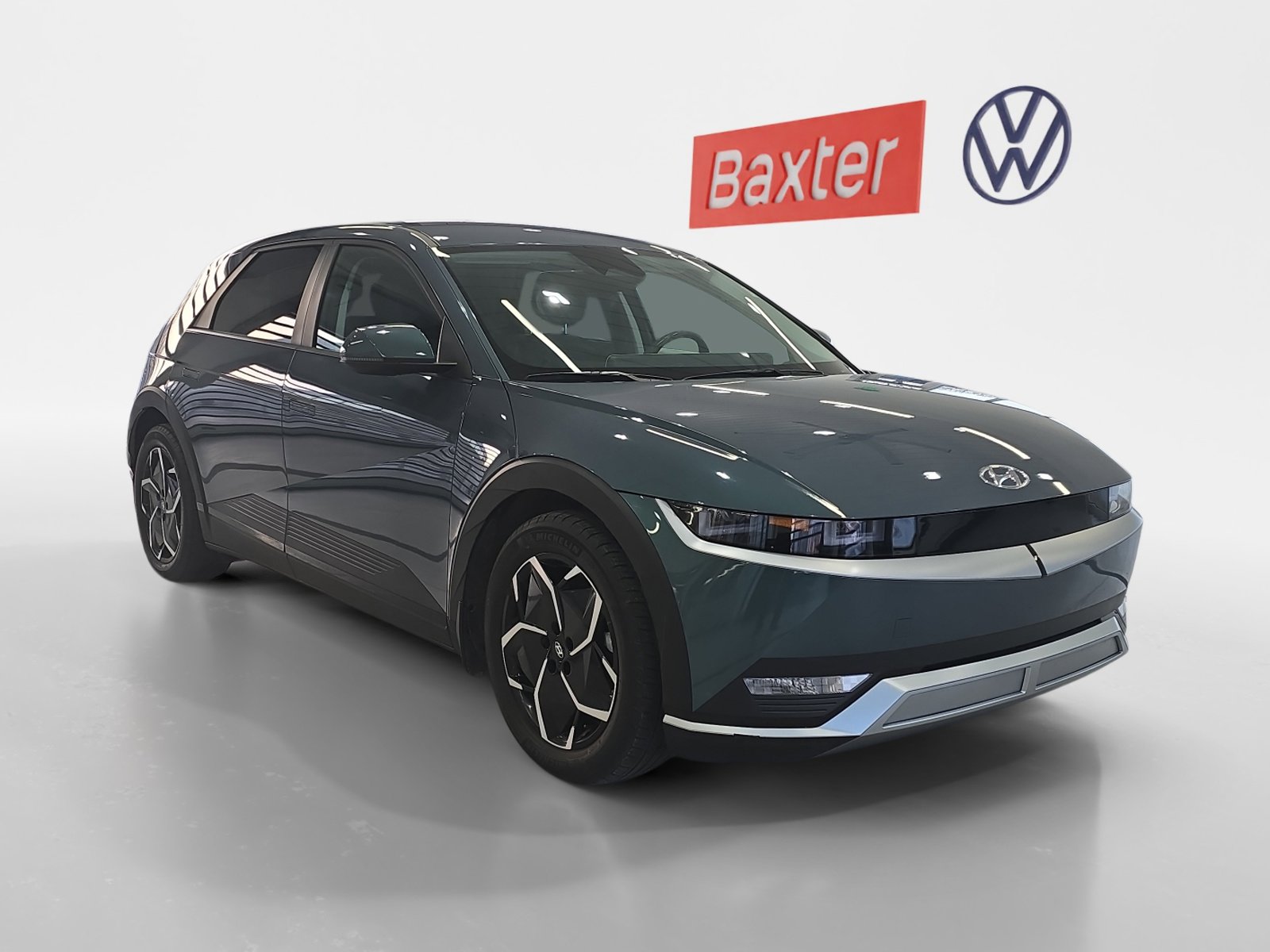 2022 Hyundai IONIQ 5 SE's photo