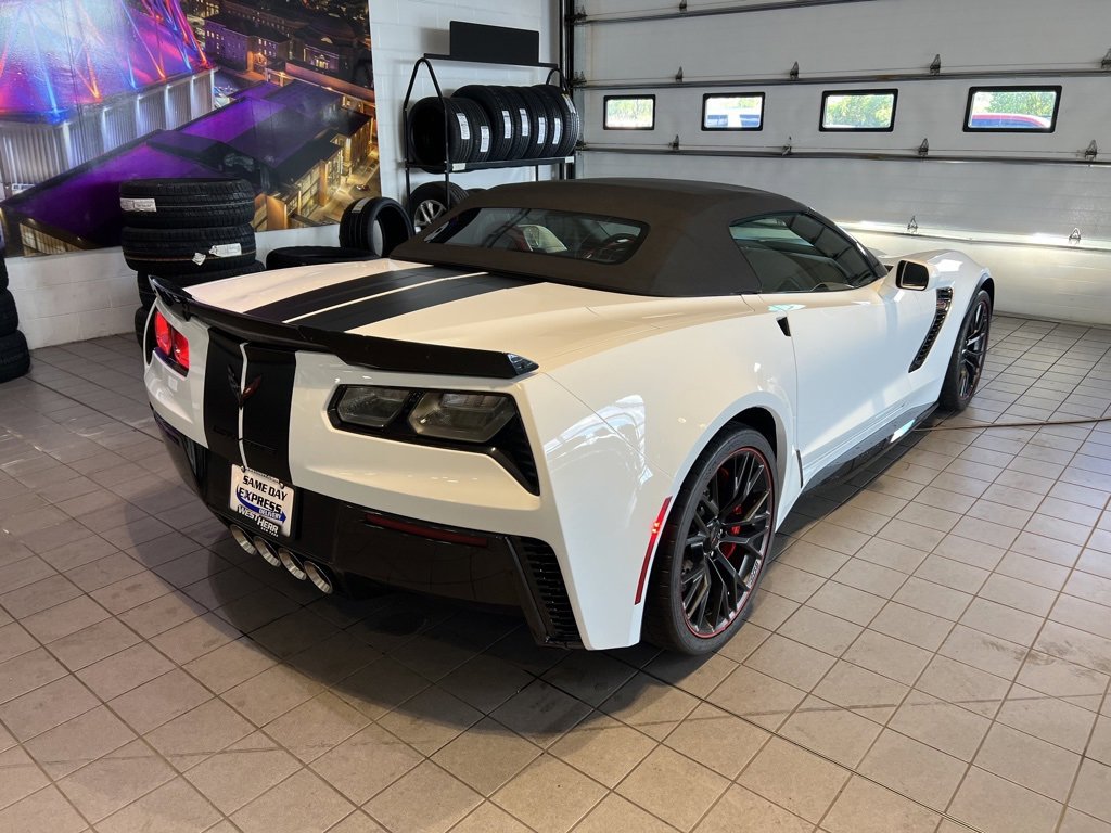 2017 Chevrolet Corvette Z06 2LZ Convertible photo 7