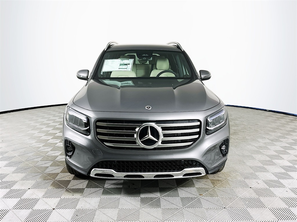 2025 Mercedes Benz GLB 250 photo 2