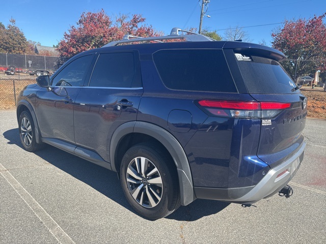 2023 Nissan Pathfinder SL photo 4