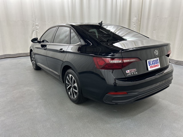 2023 Volkswagen Jetta 1.5T S photo 4