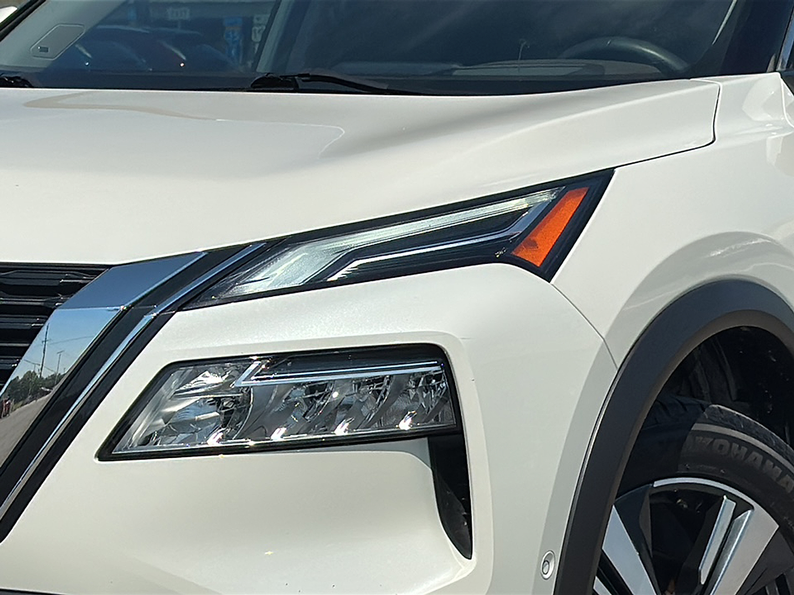 2023 Nissan Rogue Platinum photo 2